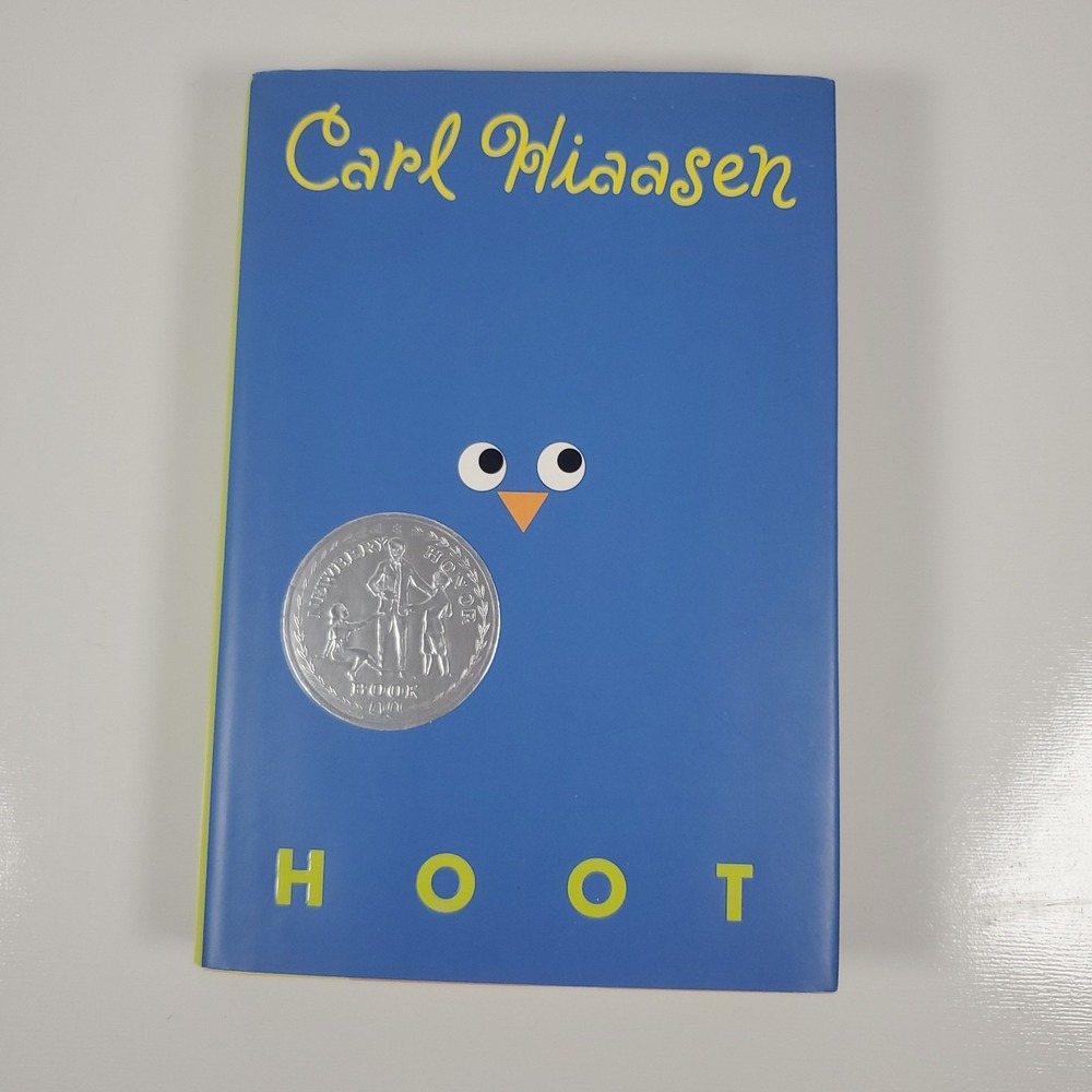 Hoot - by Carl Hiaasen - 2002 paperback